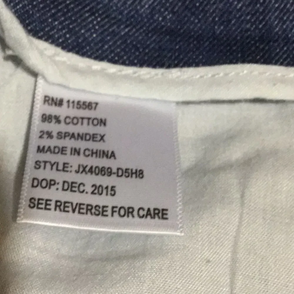MINE Stretch Light Denim Capris Ripped Look - Picture 4 of 5